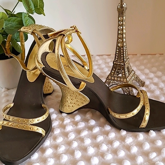 Gold and brown wedge sandals. Size 9. I #9-0139 - Picture 1 of 3